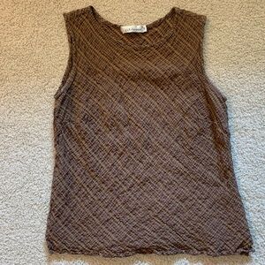 Boutique "Cut Loose" Textured Brown sleeveless shell in XS